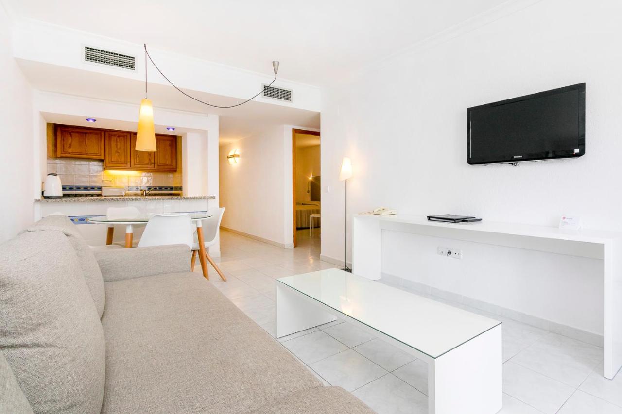 Aparthotel Duquesa Playa, Santa Eularia des Riu – Updated ...