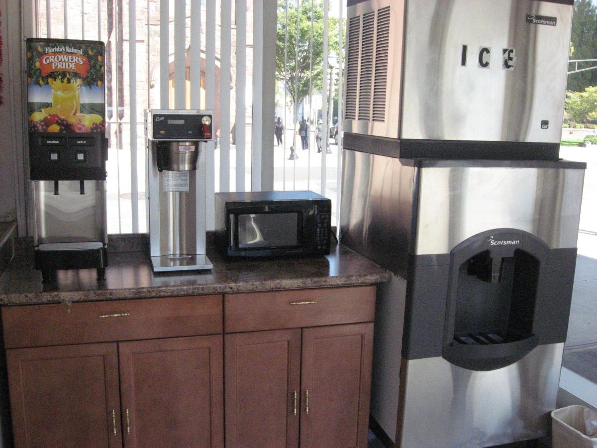 Knights Inn Atlantic City at Pacific Ave — photo 18