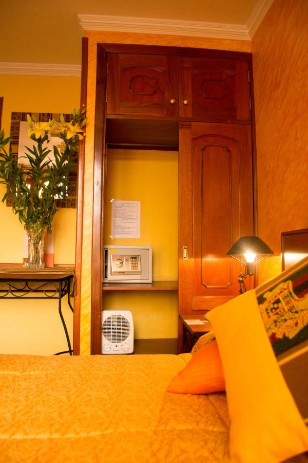 Hotel Las Brisas photo