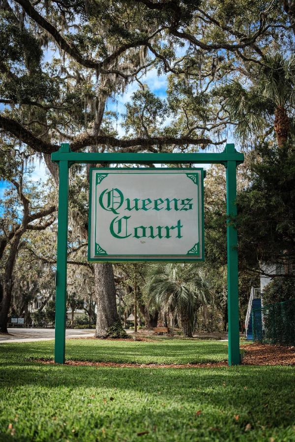 Queen's Court Inn — photo 7