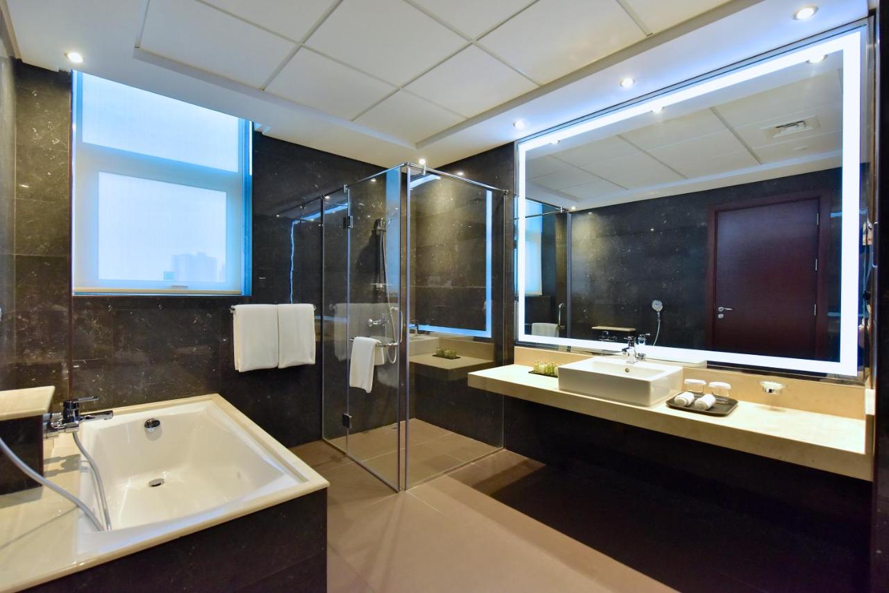 Ramada by Wyndham Manama City Centre photo