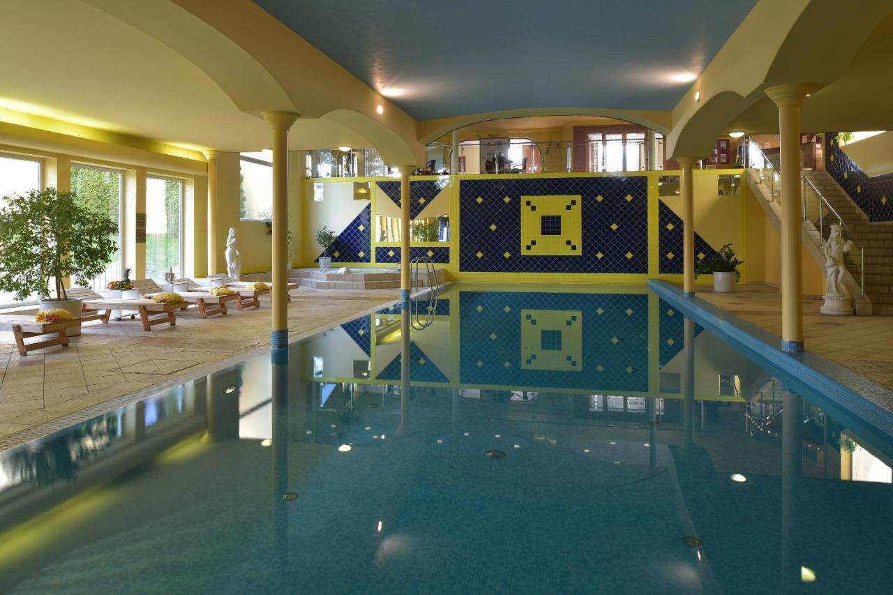 TOP HOTEL Praha photo