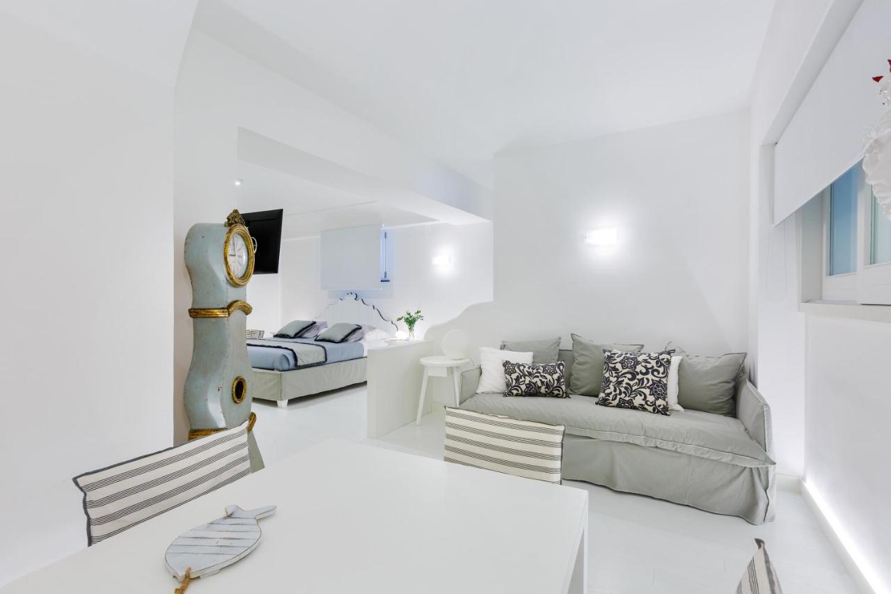 White Stylish Apartments photo