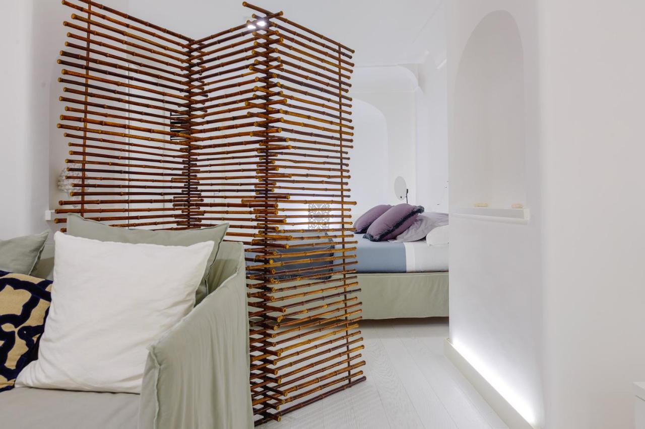 White Stylish Apartments photo