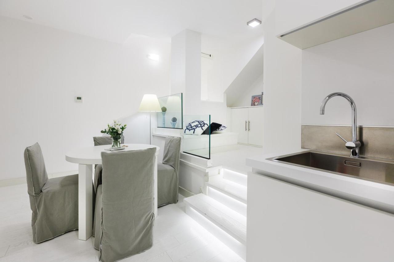 White Stylish Apartments photo