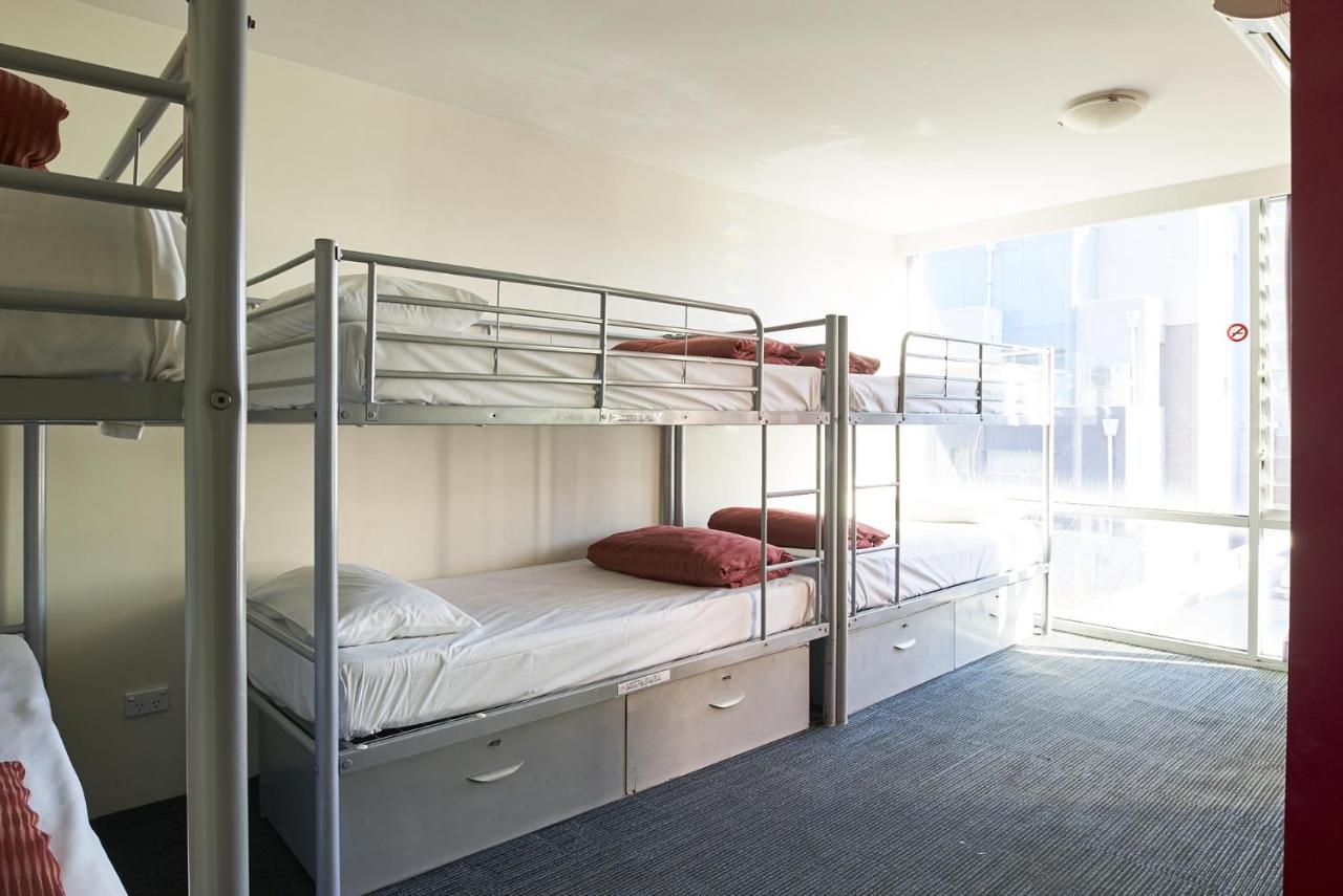 Base Backpackers St Kilda - Laterooms