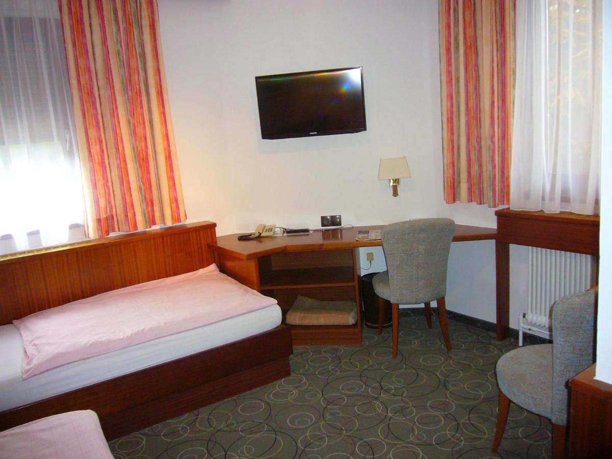 Hotel Strebersdorferhof photo