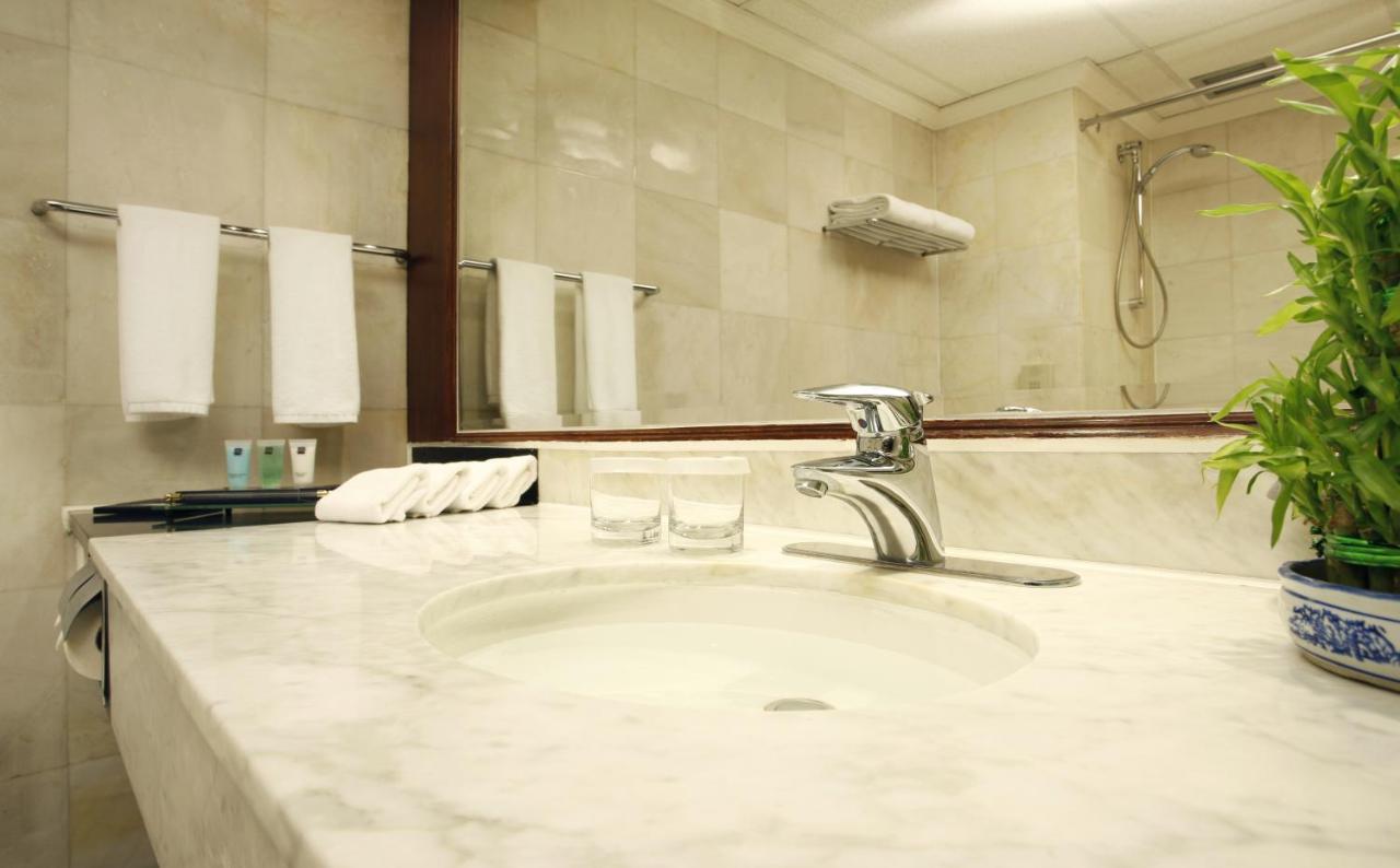 Metropark Lido Hotel Beijing photo
