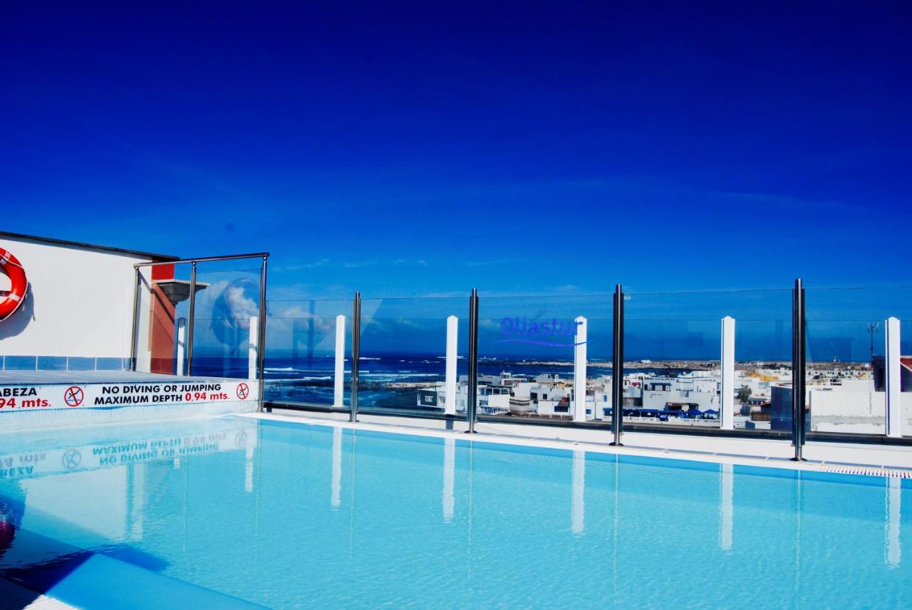 Rooftop swimming pool: Casa Yerida