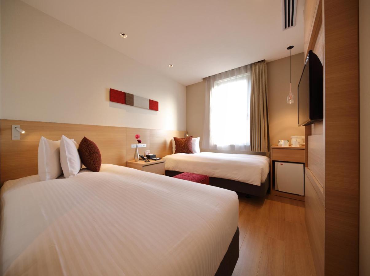 Red Roof Inn & Suites Osaka Namba Nipponbashi - 2