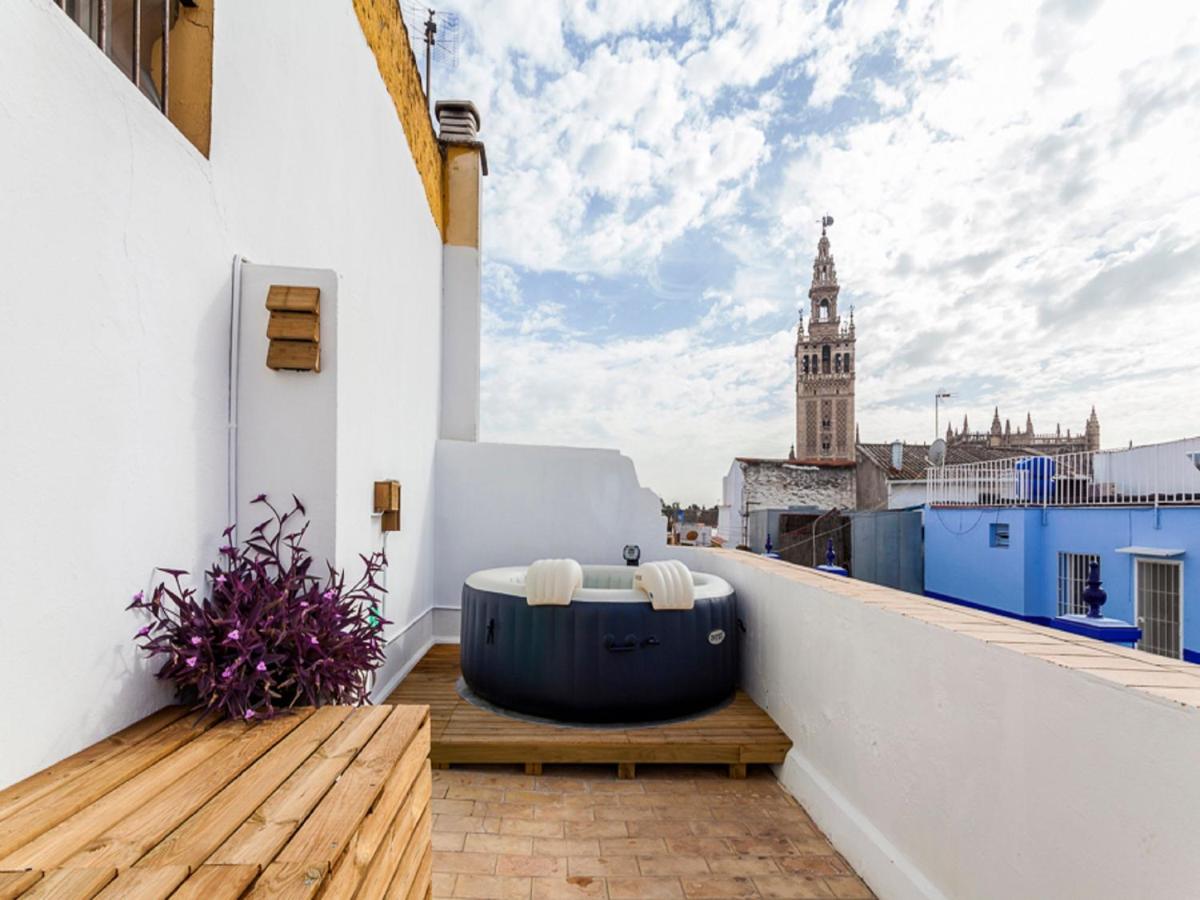 Ático Giralda Sevilla, Seville, Spain - Booking.com