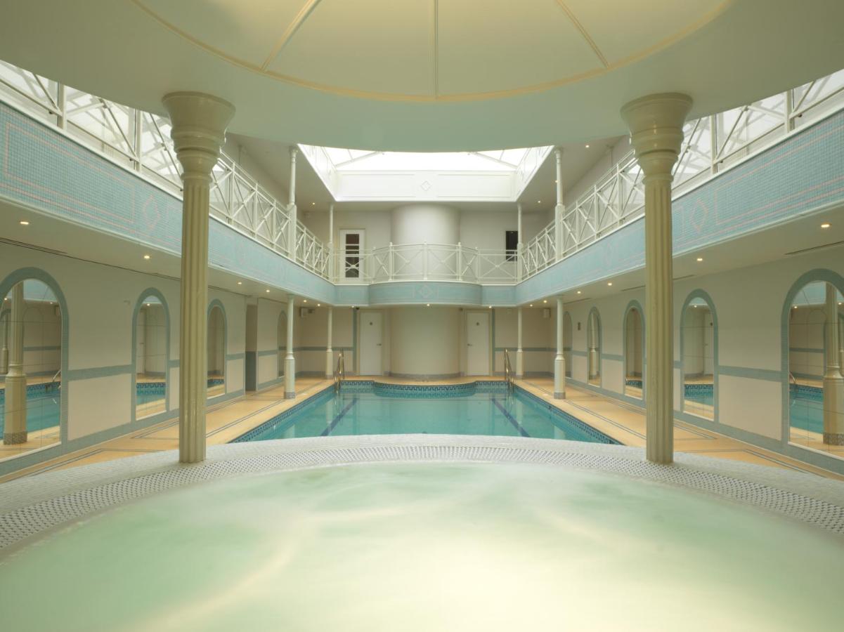 Heated swimming pool: The Lygon Arms Hotel