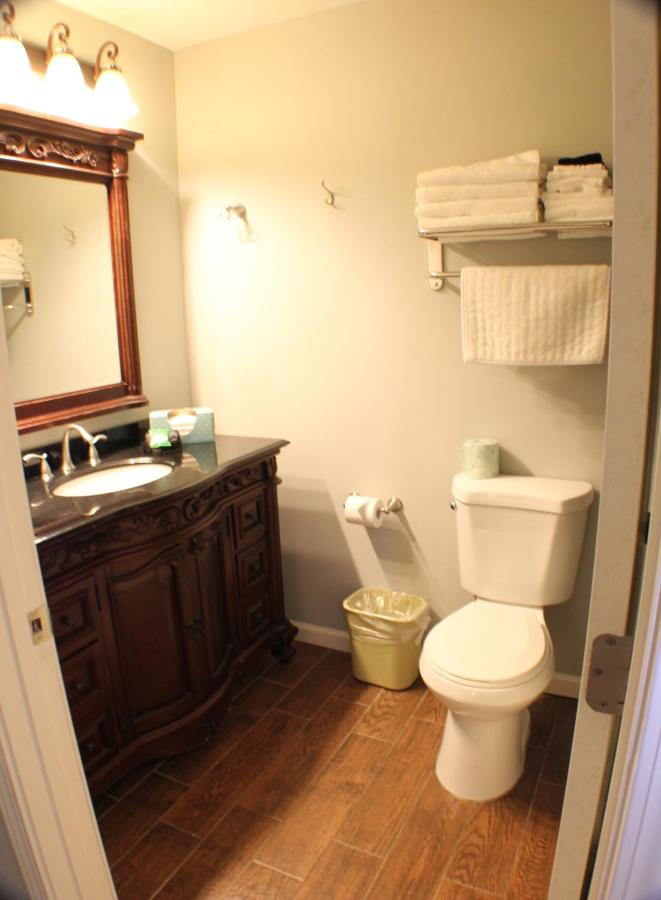 The Dahlonega Square Hotel — photo 24