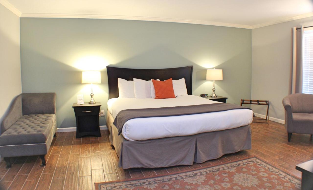 The Dahlonega Square Hotel — photo 19