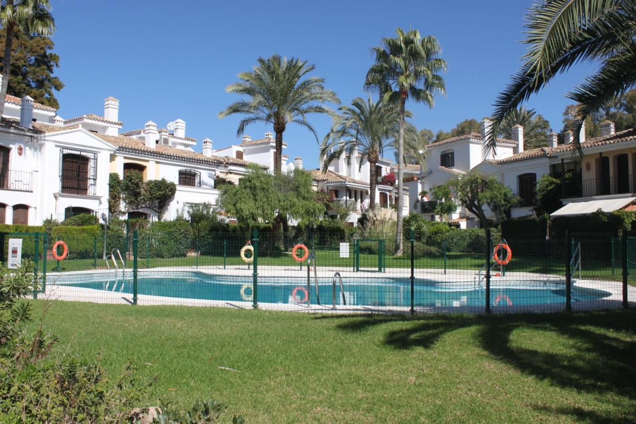 Adosado junto a Mar, Estepona – Bijgewerkte prijzen 2022
