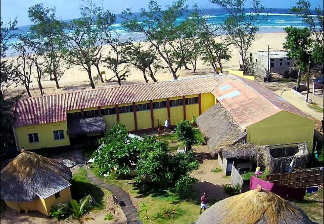 Image: Pariango Beach Motel