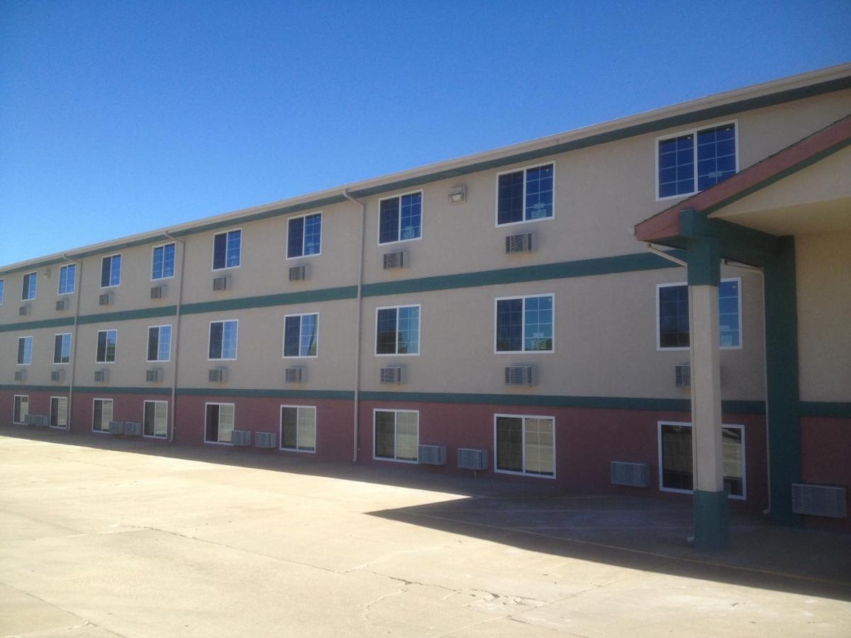 Value Inn & Suites Salina — photo 6