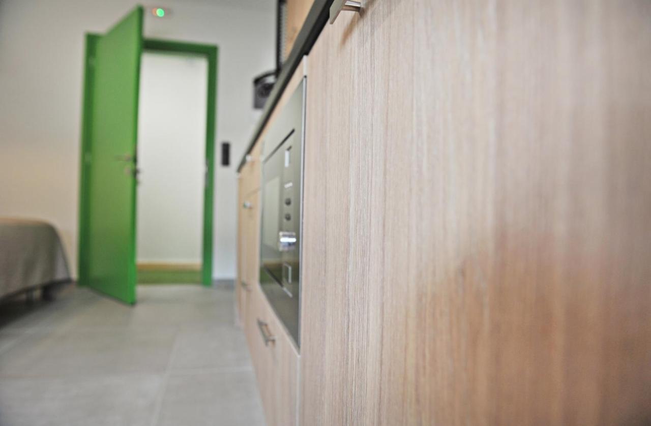 The Athenians Modern Apartments - 5