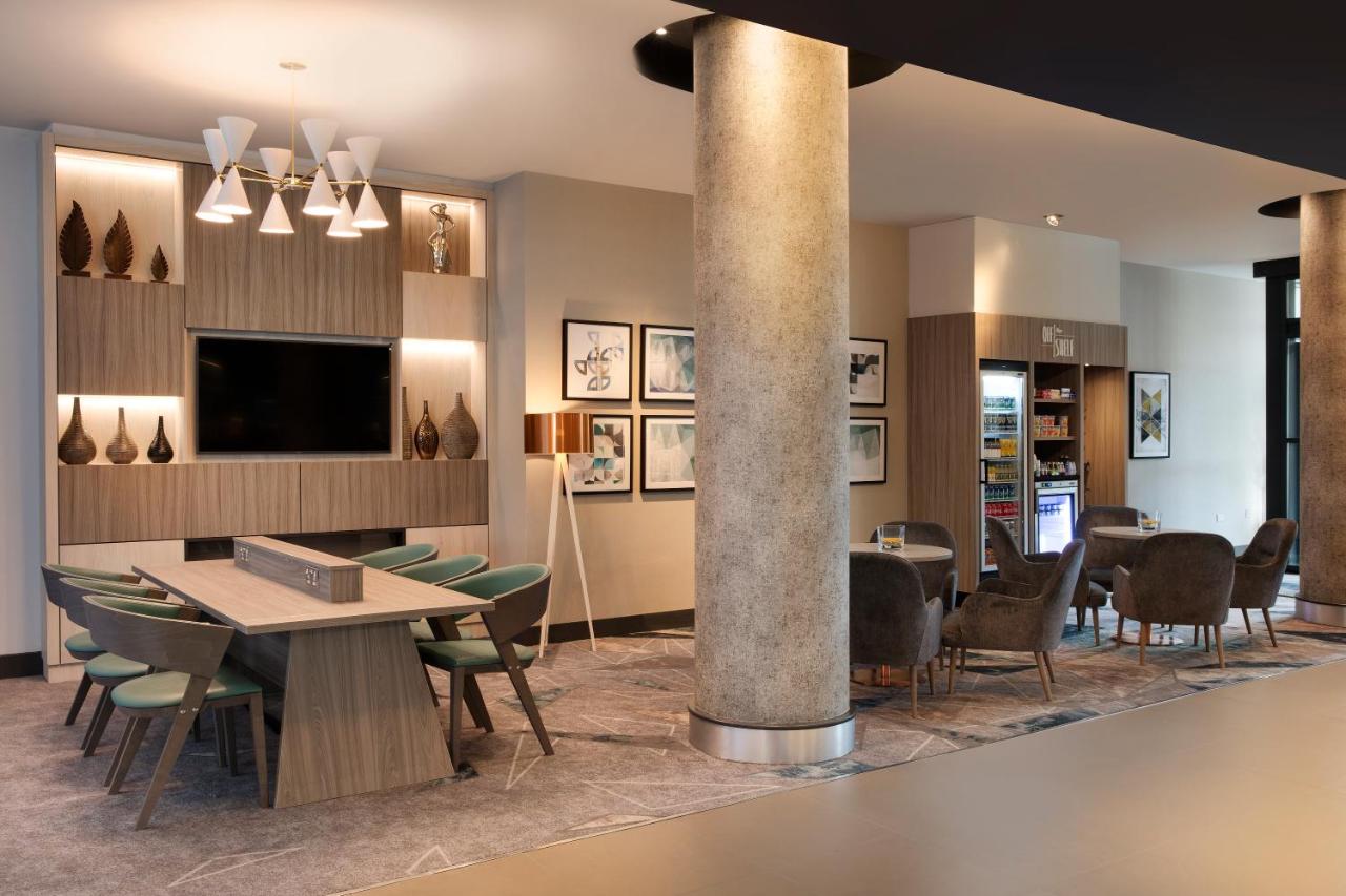 Leonardo Hotel London Watford- Formerly Jurys Inn photo