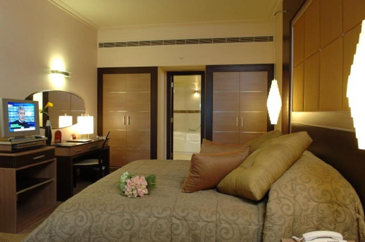 Regency Palace Hotel photo