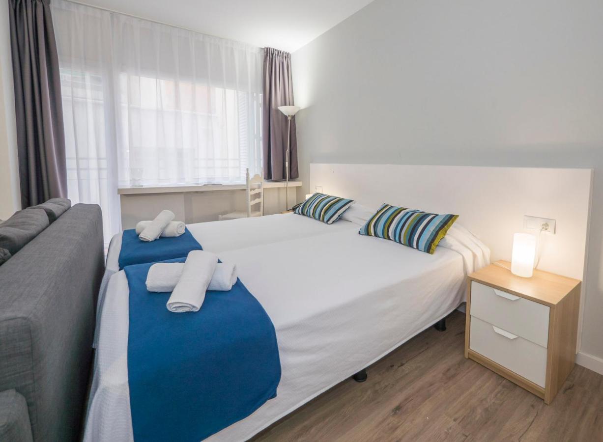 Hotel Victoria, Lloret de Mar, Spain - Booking.com