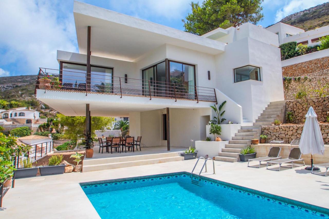Laja - panoramic hillside holiday house in Moraira, Moraira ...
