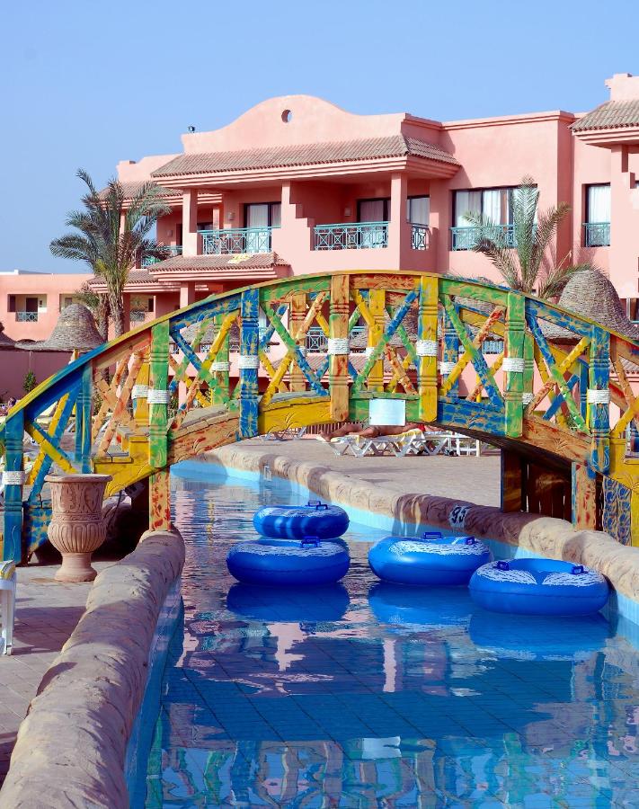 Parrotel Aqua Park Resort photo