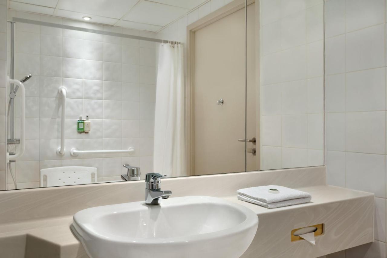 Ramada Hotel and Suites Coventry City Centre - Laterooms