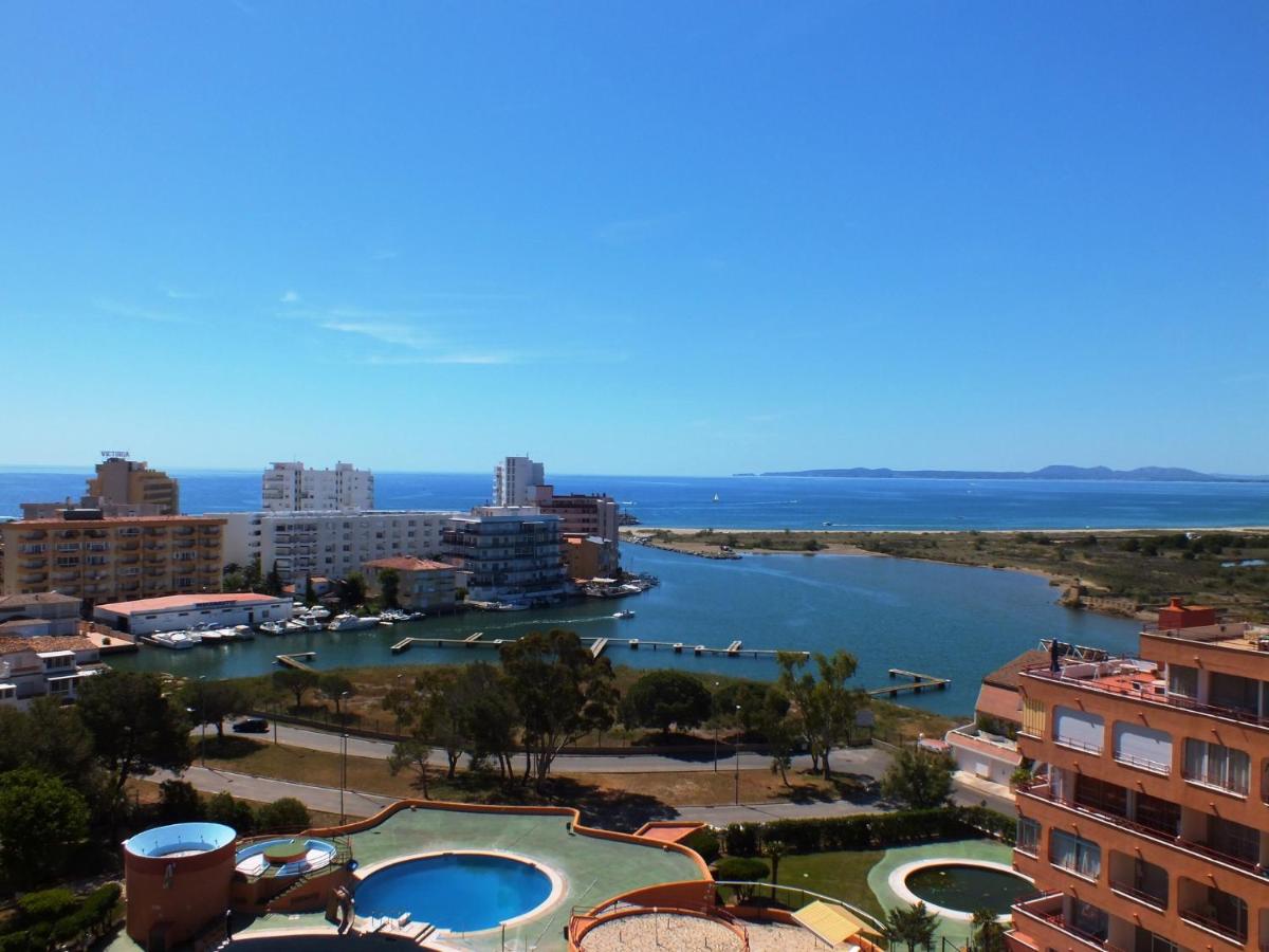 Apartment APCOSTAS - Isla de Rosas, Roses, Spain - Booking.com