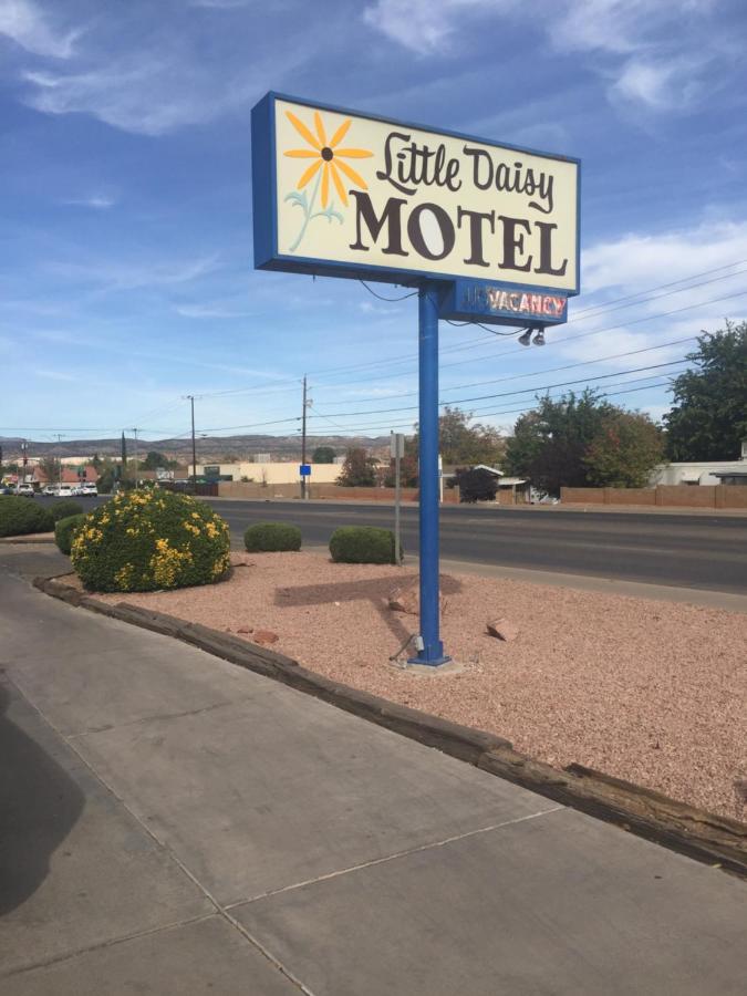 Little Daisy Motel — photo 19