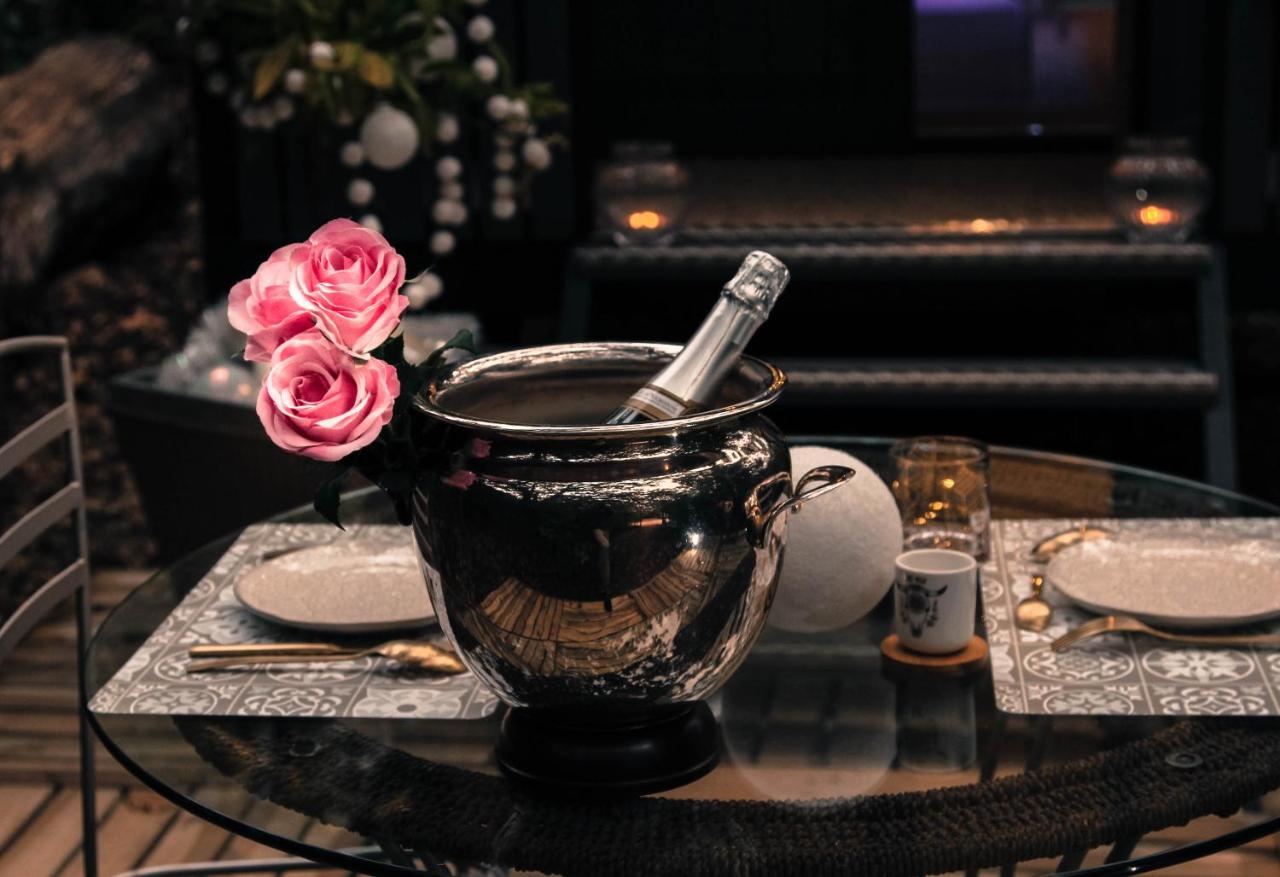 شقق فندقية Spa Jacuzzi Les Secrets D Aix فرنسا آكس أون بروفانس Booking Com