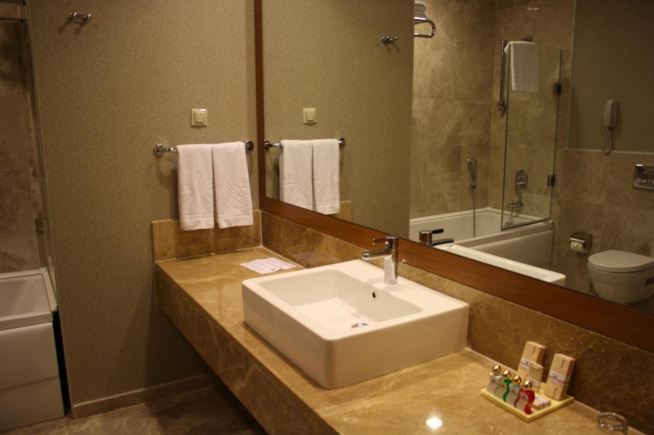 Point Hotel Baku photo
