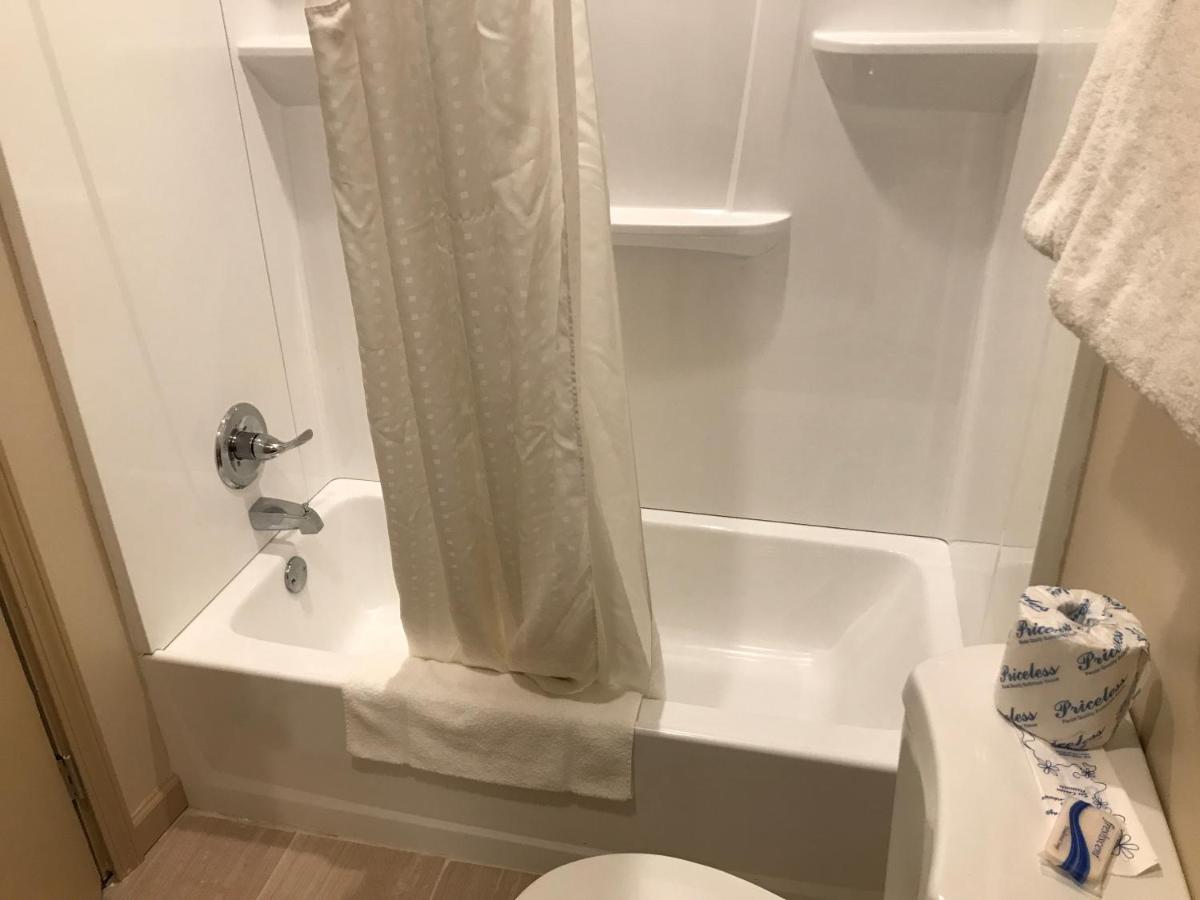 Allen Park Motor Lodge — photo 14