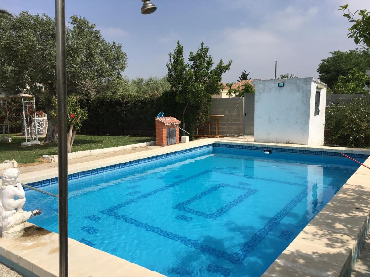 Chalet piscina jakuzzi sevilla, Hacienda de Tarazona, Spain ...