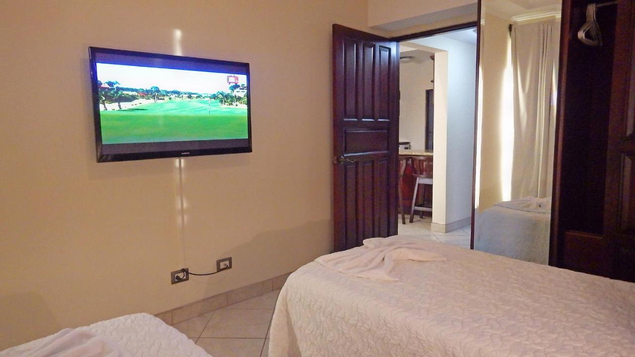 The Oaks Tamarindo Pool Front Condominiums fast wifi photo