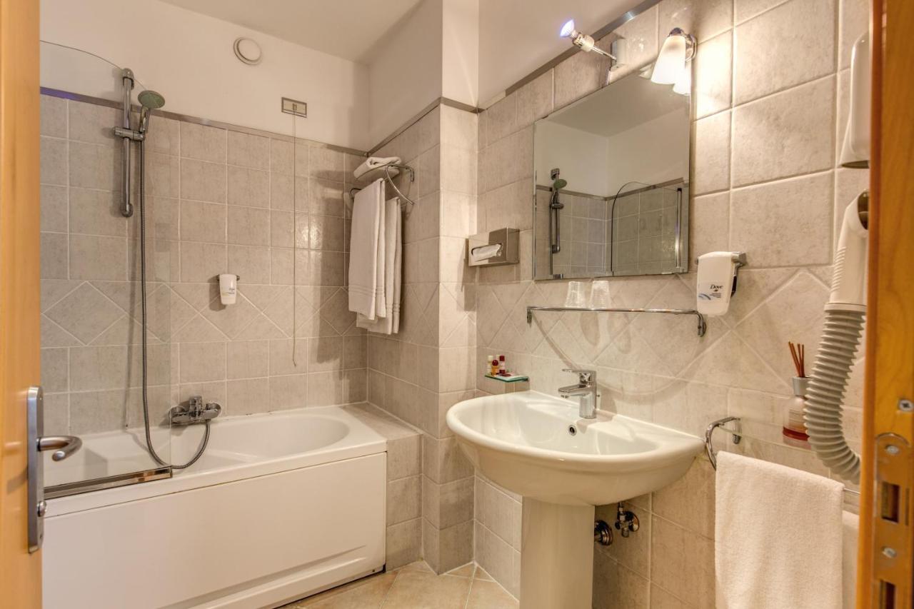 Hotel Franklin Feel The Sound - 3