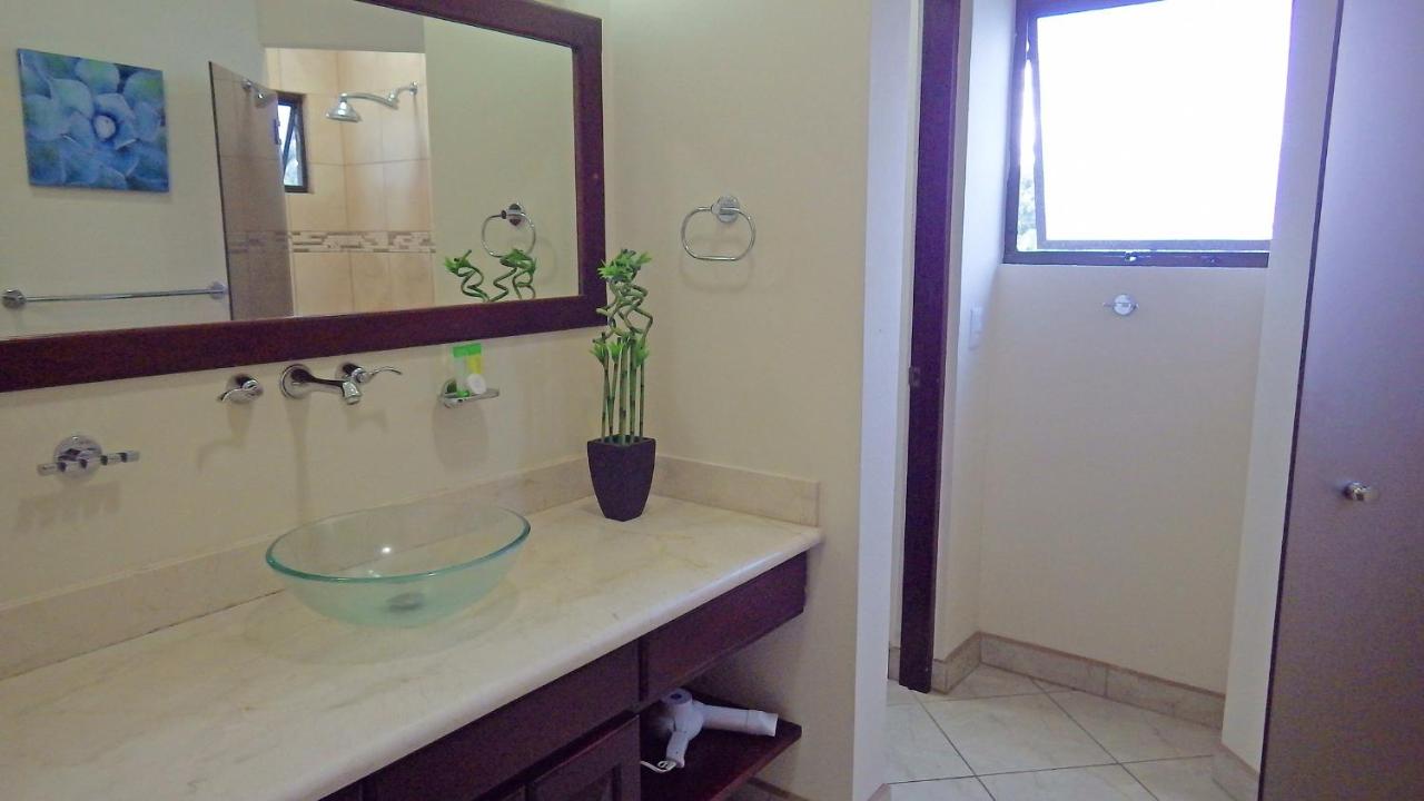 The Oaks Tamarindo Pool Front Condominiums fast wifi photo