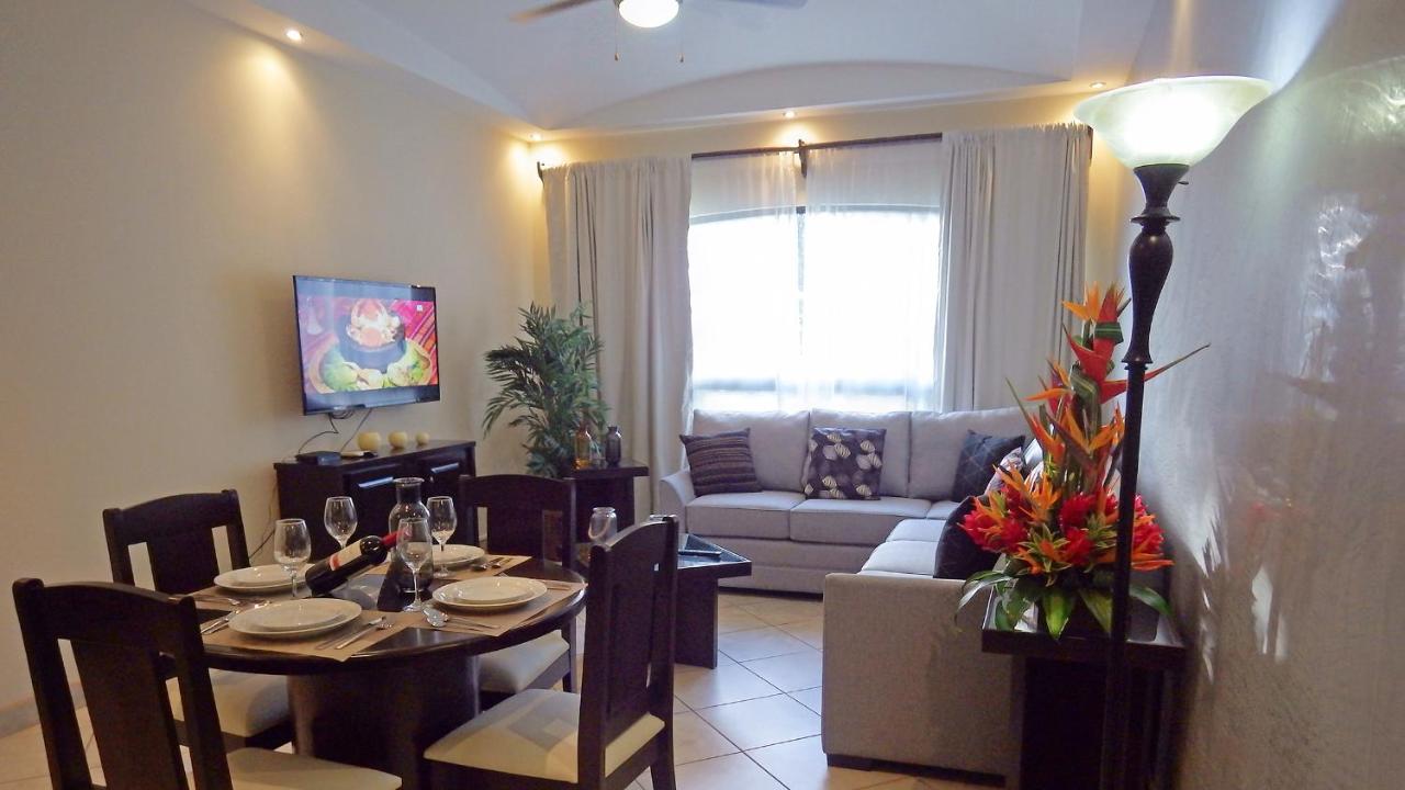 The Oaks Tamarindo Pool Front Condominiums fast wifi photo