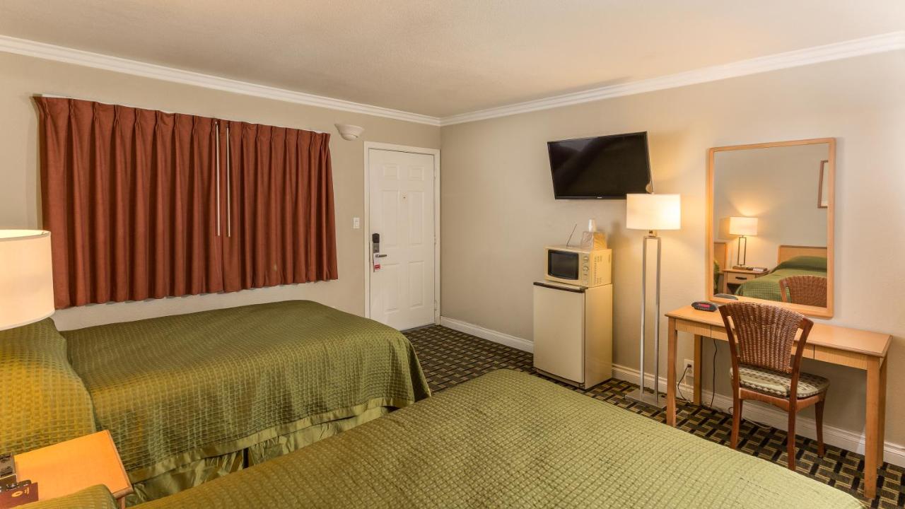 Palm Motor Lodge — photo 14
