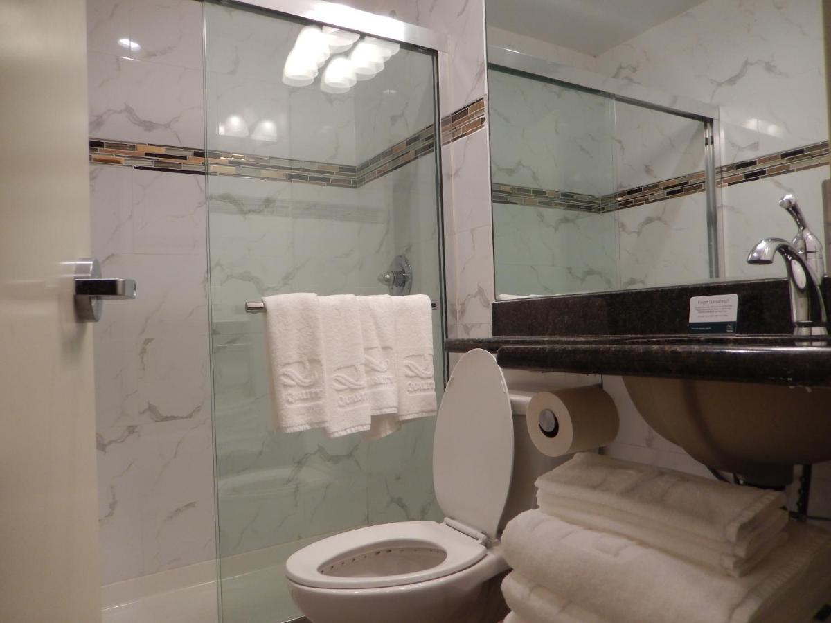 Quality Inn near Sunset Park - 3