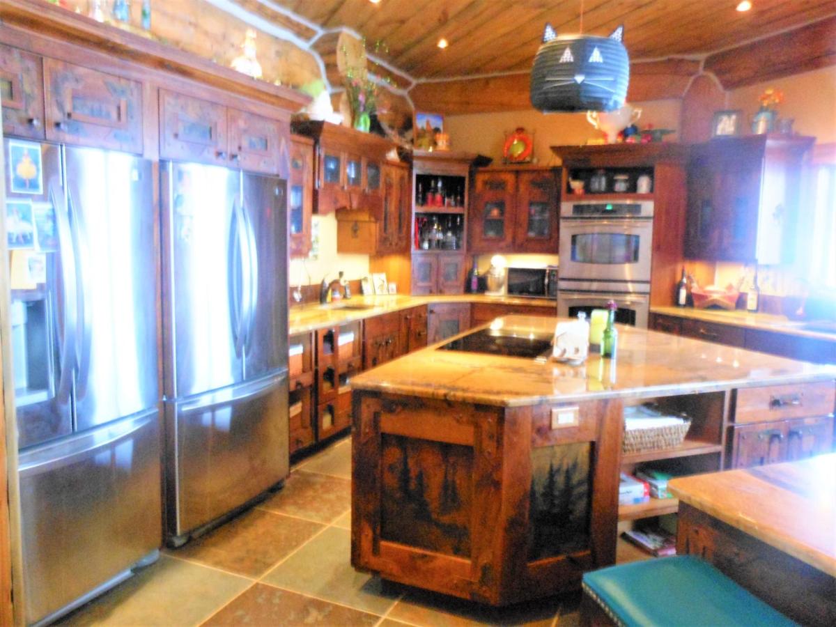 McDonald Lodge and Cabins — photo 23