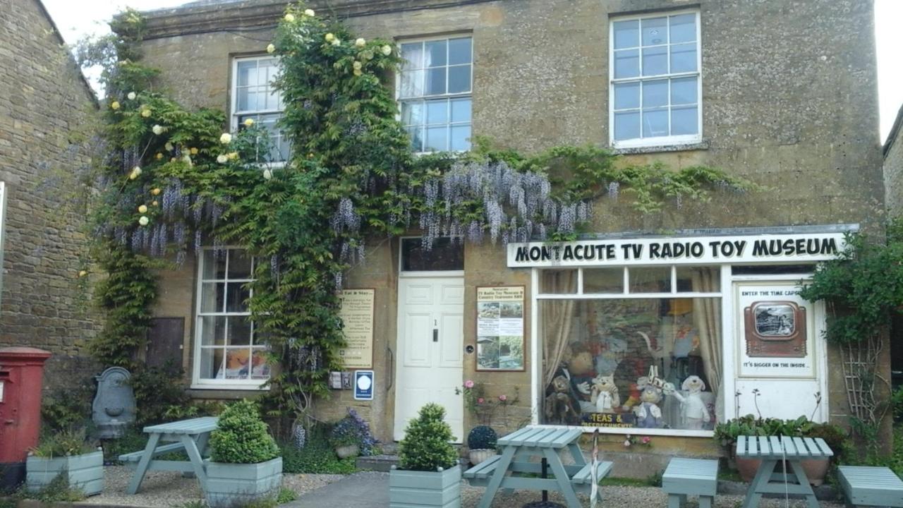 Montacute Country Tearooms B&B; - Laterooms
