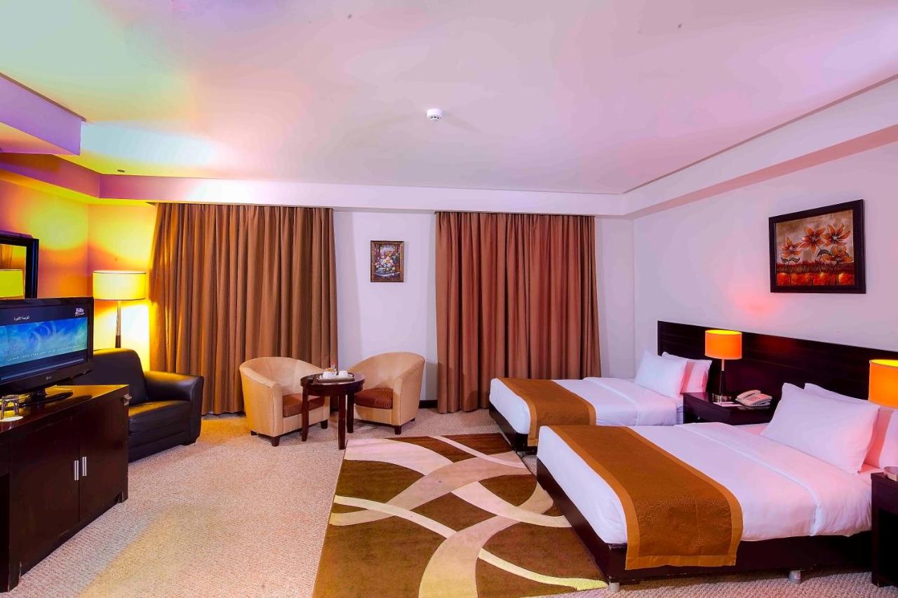 Monroe Hotel & Suites photo
