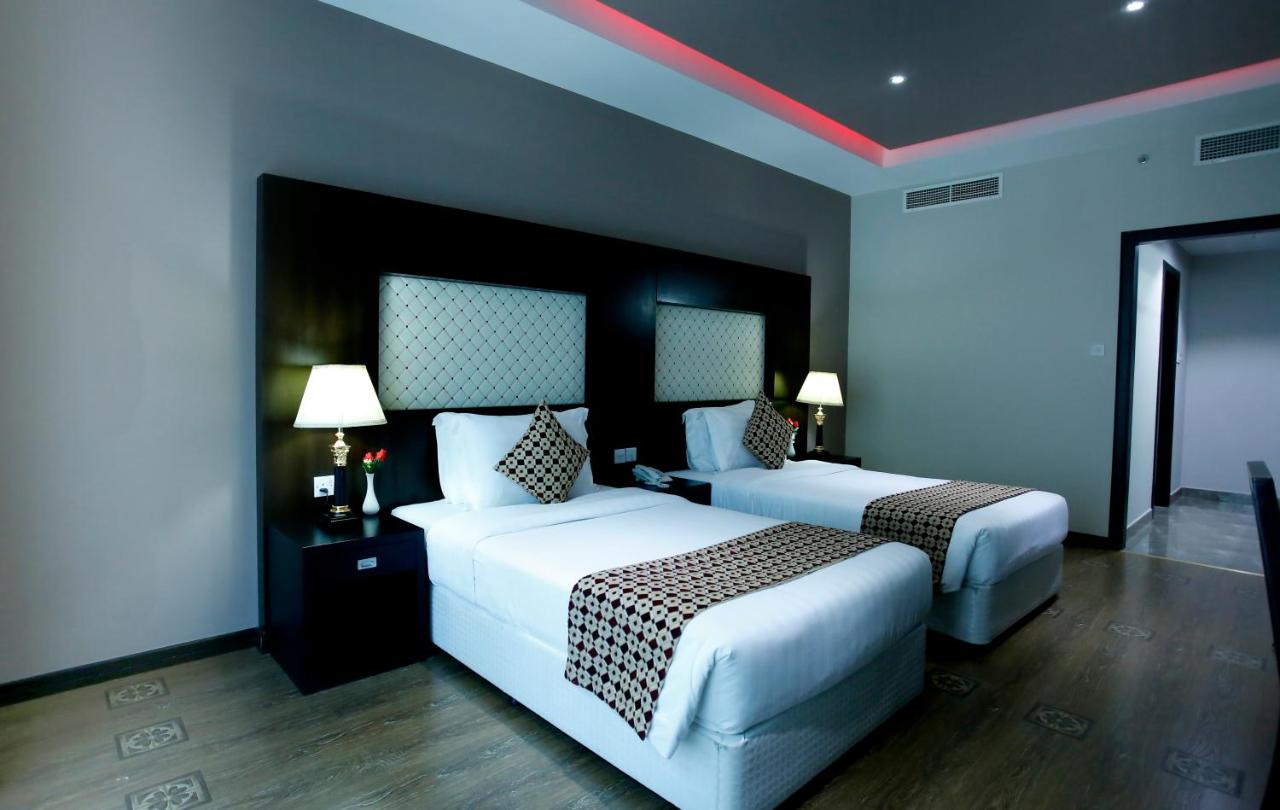 Crystal Palace Hotel photo