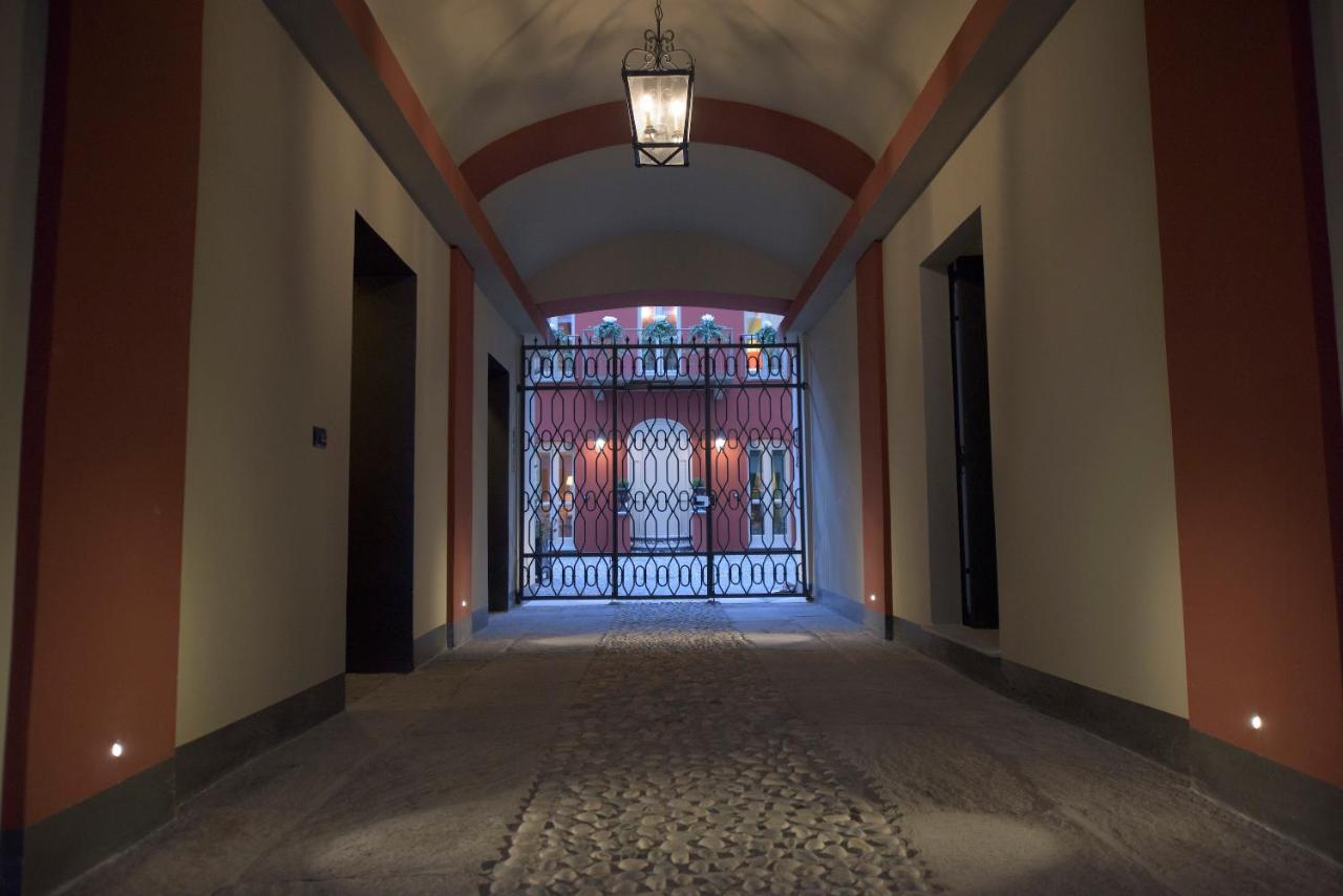 Porta Palace Apartments photo