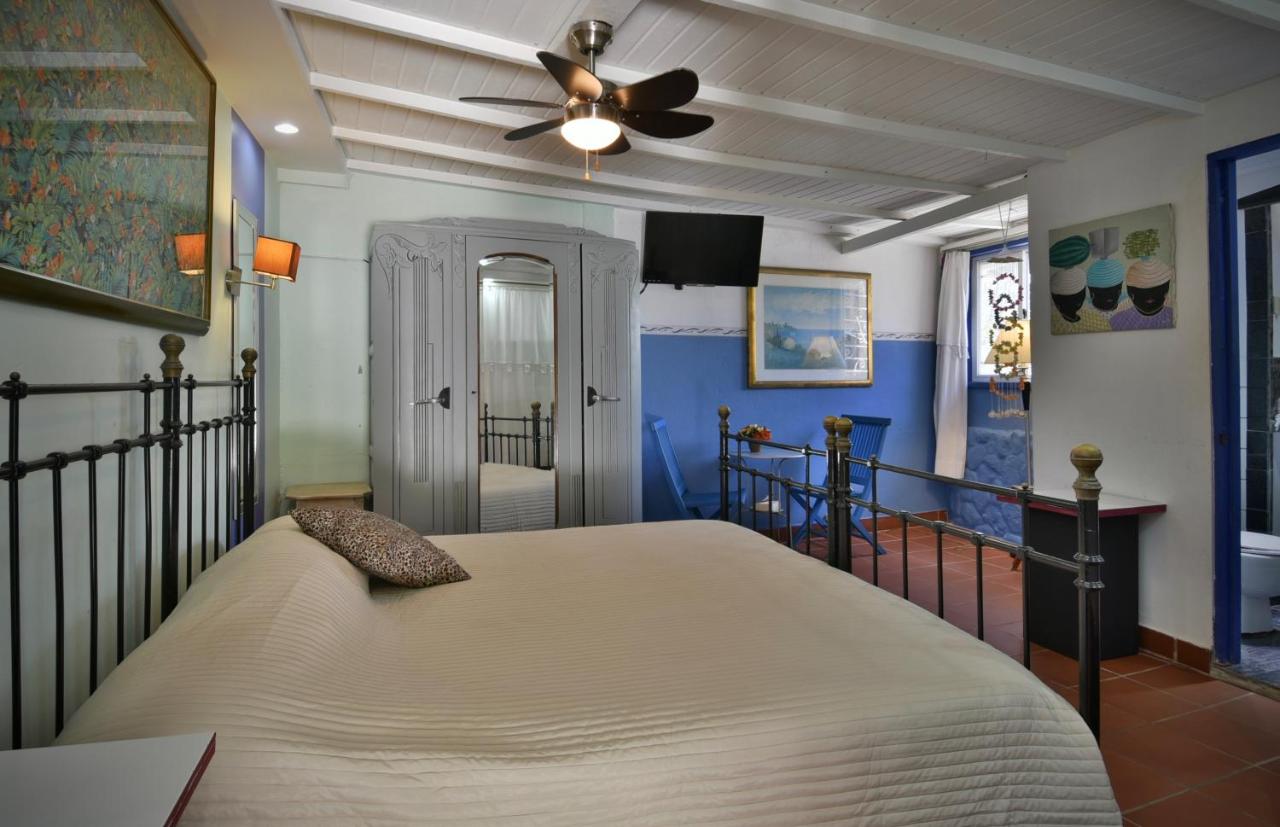 Beach House Aruba Apartments - 2