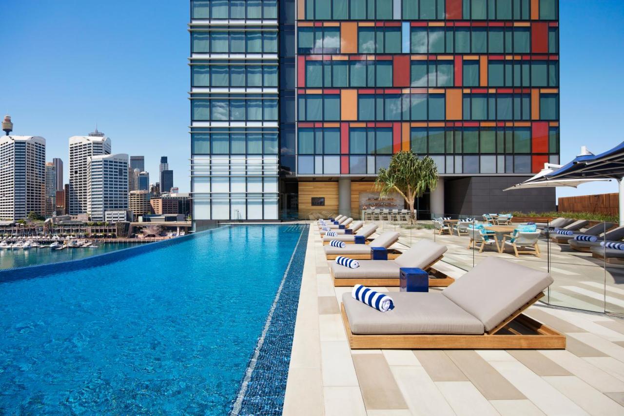 Heated swimming pool: Sofitel Sydney Darling Harbour