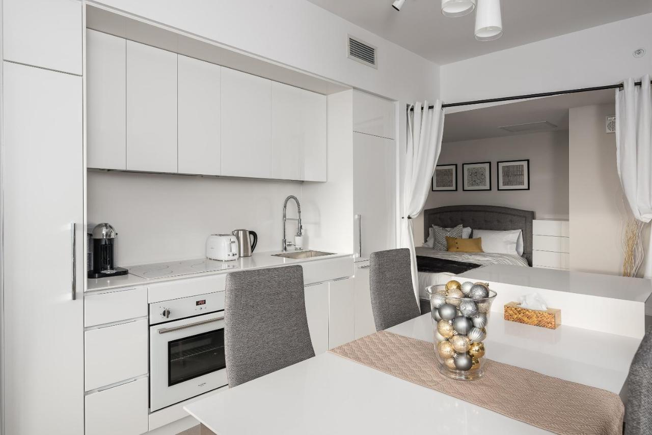 Luxury home in downtown Montreal photo