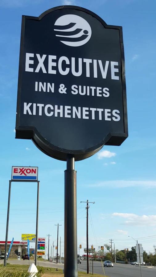 Executive inn and suites — photo 14