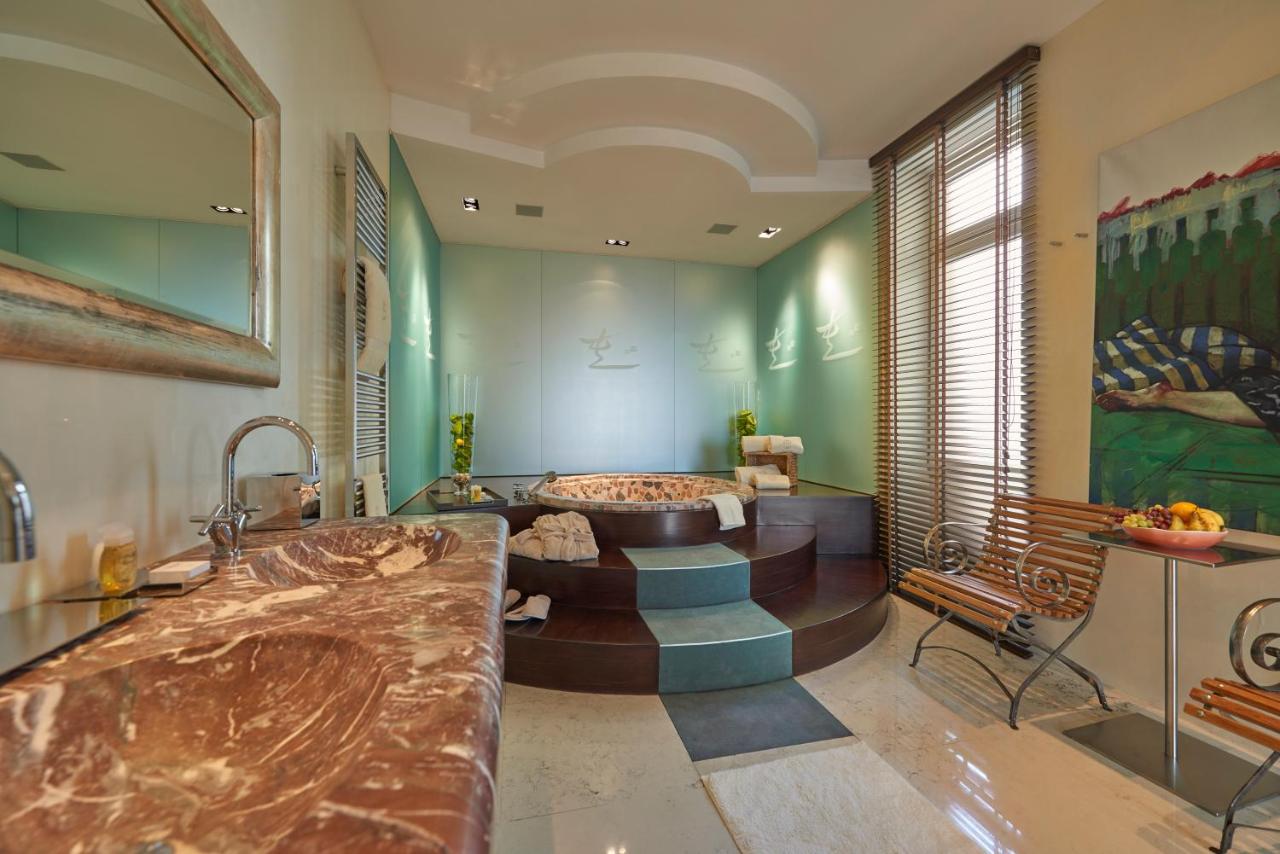 House of Time - Fancy Suites photo